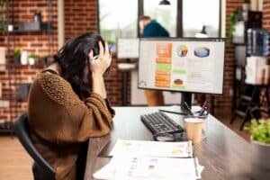 A hiperconectividade e o uso excessivo das redes sociais estão afetando o equilíbrio emocional e a qualidade de vida de milhões de brasileiros.